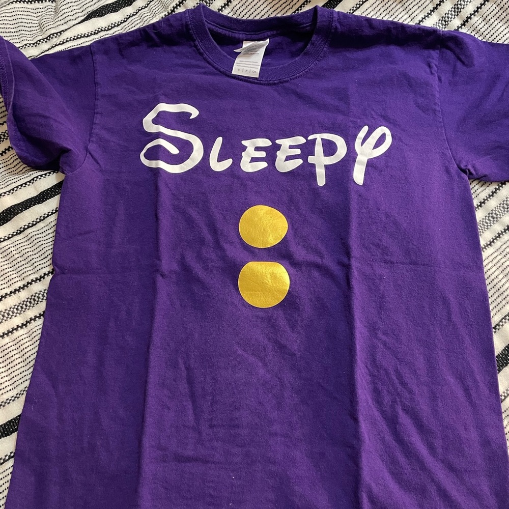 Sleepy t shirt - Snow white and the seven dwarfs inspired 5/$25 💚